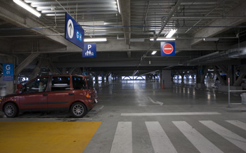 イケアP2駐車場