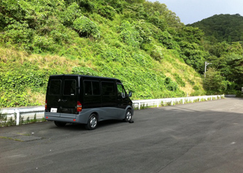 トラブルで停車中