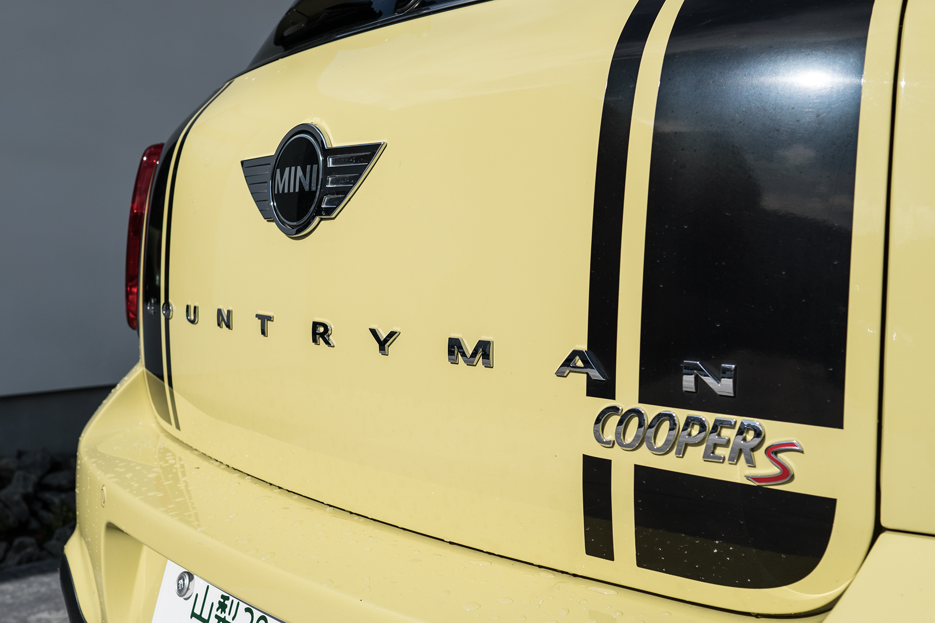 MINI Coper S COUNTRYMAN(クロスオーバー)　エンブレム