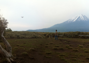 登山を含むマルチコプター空撮の風景